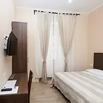 بيت ضيافة Trinity Luxury 4*