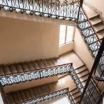 Trinity Luxury بيت ضيافة 4*