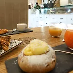 Trinity Luxury بيت ضيافة 4*