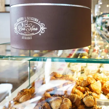 בית הארחה Trinity Luxury 4*