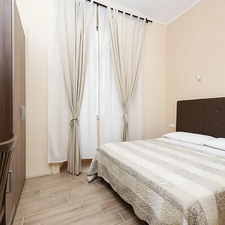 Trinity Luxury בית הארחה