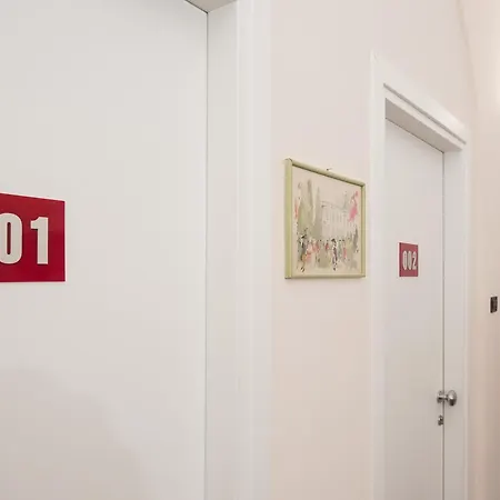 Trinity Luxury בית הארחה