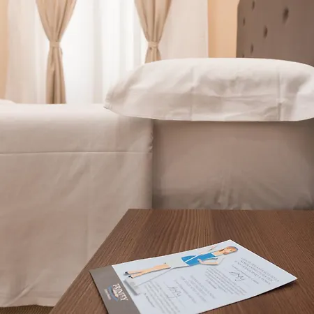 Trinity Luxury 4* רומא