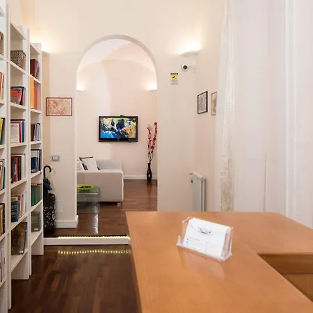 ترينيتي لوكشري روومز بيت ضيافة روما