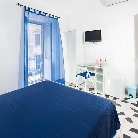 ترينيتي لوكشري روومز بيت ضيافة 4*