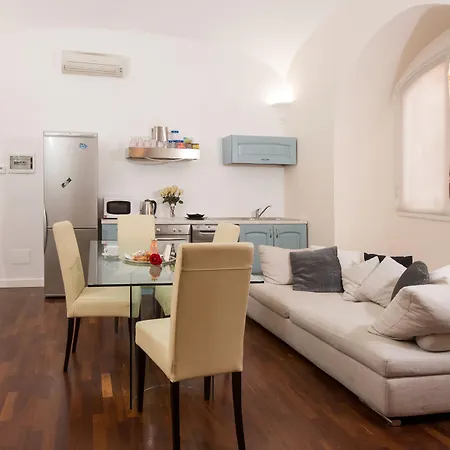 ترينيتي لوكشري روومز