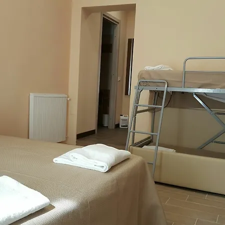 بيت ضيافة ترينيتي لوكشري روومز 4*