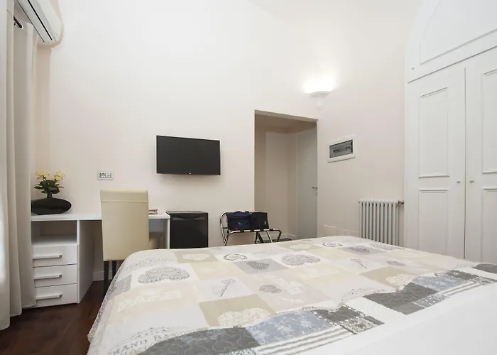 Πανσιόν Trinity Luxury