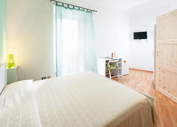 Trinity Luxury Πανσιόν