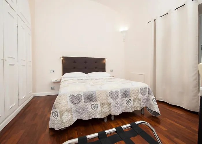 Trinity Luxury Πανσιόν